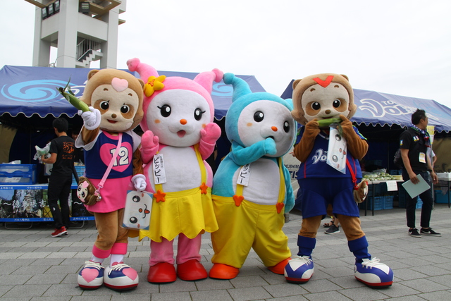 可愛いマスコットキャラクターも応援