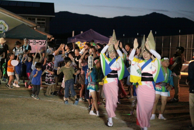 最後にみんなで阿波踊り