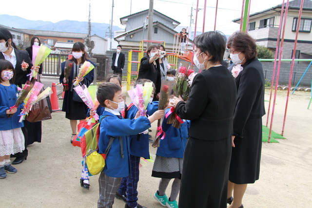 先生、ありがとう（知恵島幼稚園）